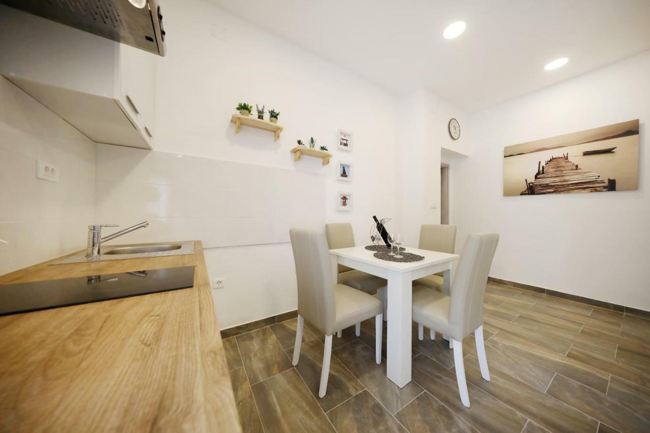Dendo Apartment *